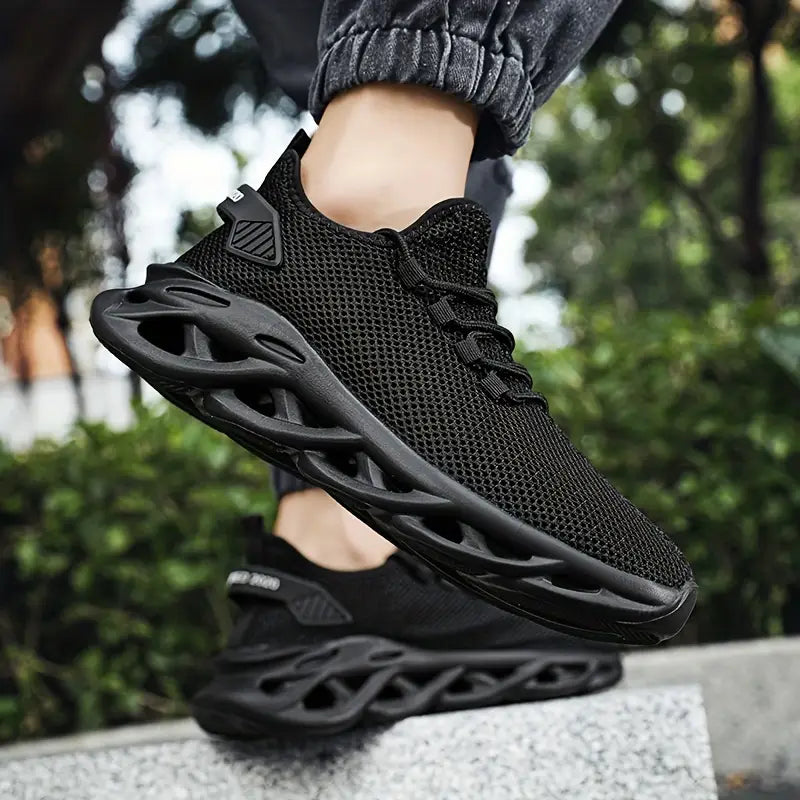 Lightweight and breathable odor-resistant slip-on running/athletic shoes